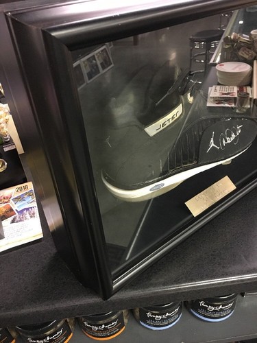 Derek Jeter Steiner Sports Game Used Cleat 2006 New York Yankees Autographed ++