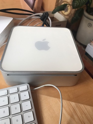 EXCELLENT! Apple A1176  Mac Mini  120GB 1GB WIFI Bluetooth COM Power Adapter +++