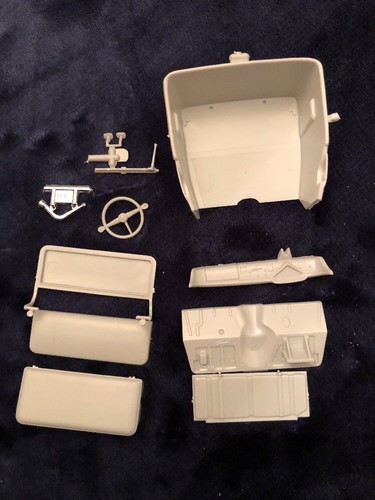 AMT/ERTL1955 CHEVROLET STEPSIDE PICKUP - COMPLETE INTERIOR ONLY - NEW PARTS!