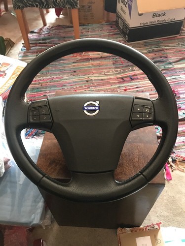 2007 VOLVO V50 S40 steering wheel and airbag