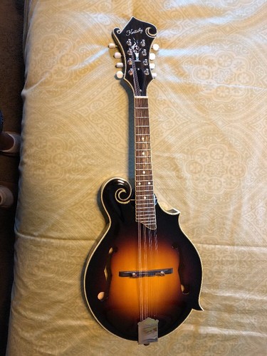 kentucky mandolin KM-675