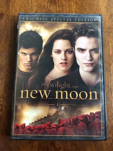 Twilight/ New Moon DVD Bundle used in excellent condition!!!