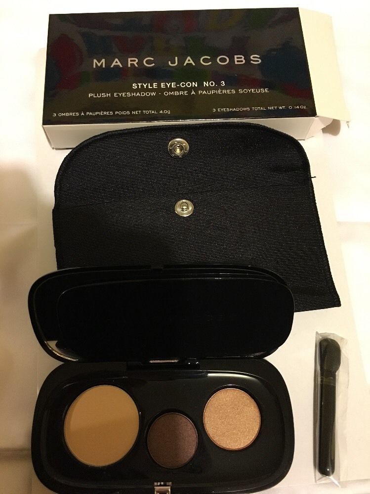 Trío de productos de sombra de ojos en polvo prensado Marc Jacobs