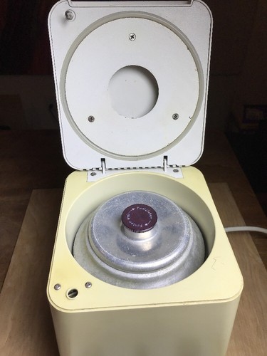 Eppendorf 5415C Laboratory Centrifuge W/ F-45-18-11 5402 Rotor