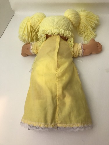 Cabbage Patch Doll 25th Anniversary Girl Dressed Yellow Hair Blue Eyes