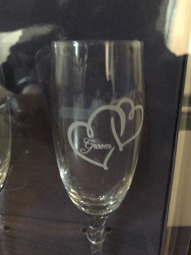NEW Wilton Bride Groom Wedding Toasting Glasses Champagne Flutes