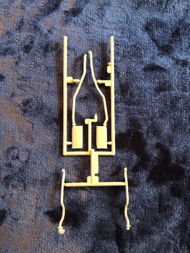 AMT/ERTL MUSCLE 1971 DODGE CHARGER R/T JUNKYARD - STOCK EXHAUST ONLY -NEW PARTS!