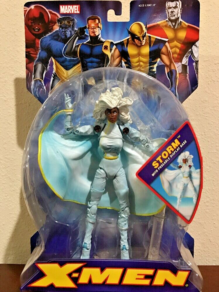 Storm 1:10th Scale Collectible with Scene Autograph Series