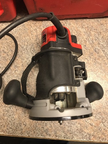 Milwaukee 5615-21 Bodygrip Router 1-3/4 Max HP