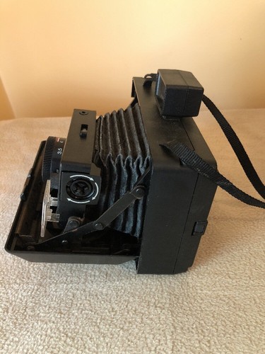 VINTAGE LATE 1970s POLAROID THE REPORTER  CAMERA