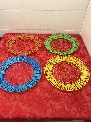 Lot 4 Vintage Metal/Plastic Paper Plate Holders Assorted Colors Picnic Reto Rare