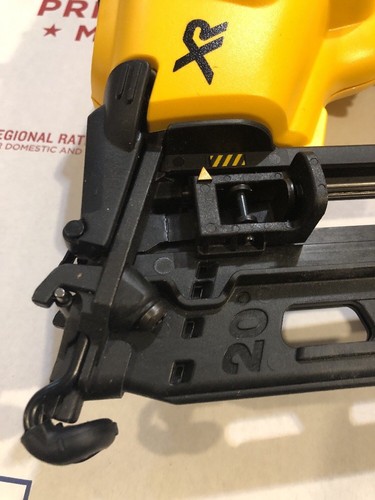 New Dewalt XR 16 GA 20 Degree Angled Finish Nailer (Tool Only) # DCN660