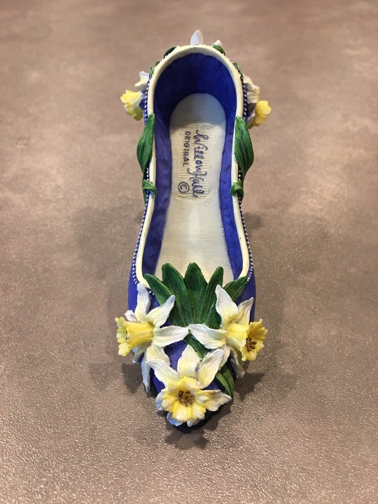 Willow Hall Floral Fantasy March “Daffodil” England Miniature Shoe