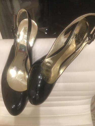 GUESS DEVINE  PUMP  SLING  BACK SHOE PATENT  LEATHER  US 7M