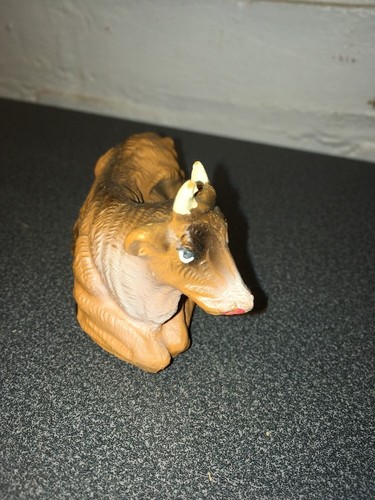 VINTAGE 1950'S NATIVITY COW FROM ITALY HAND PAINTED 3 INCHES LONG VERY NICE!!