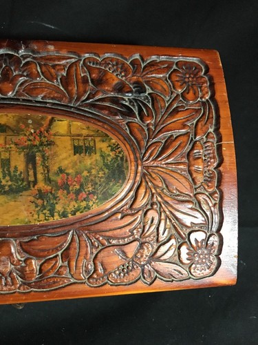 Vintage Carved wooden decorative box jewelry box mirrored lid With Lock