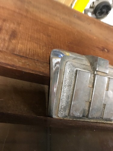 IH INTERNATIONAL TRUCK LOADSTAR METRO SCOUT FRONT HOOD EMBLEM