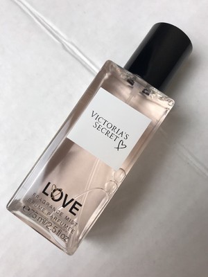 ViCTORiAS SECRET Love FRAGRANCE BODY MiST SPRAY PERFUME 2.5 OZ...