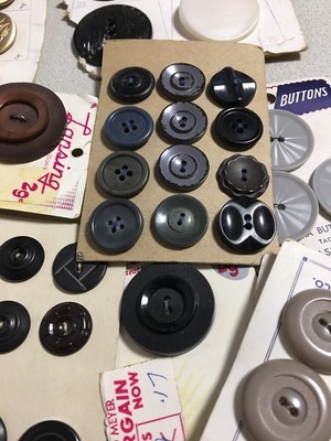 VINTAGE Antique LOT OF SEWING BUTTONS on CARDS Large Medium