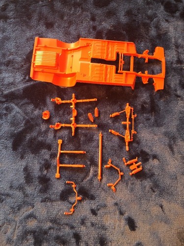 REVELL HOTROD RUSS DAVIS FORD THUNDERBOLT JUNKYARD ONLY- COMPLETE CHASSIS ONLY