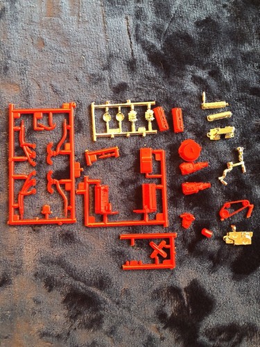 MONOGRAM '57 CHEVY HARDTOP JUNKYARD-#2225 - 1/24- 283 CU IN STOCK & CUSTOM MOTOR