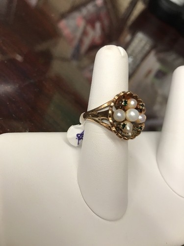 10kt Womens Yellow Gold Pearl And Emerald Ring 6.7 Grams!