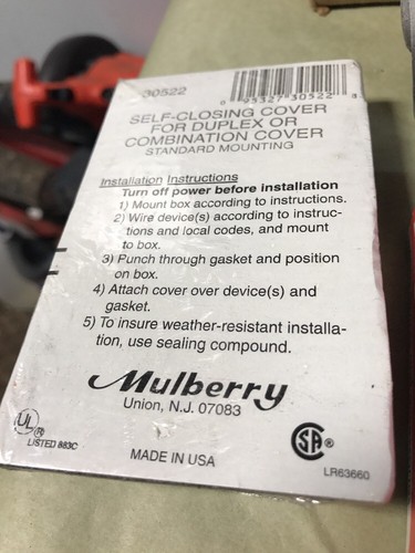 NEW Federal Signal Pauluhn 2405A-250 20A 250V Receptacle & Enclosure