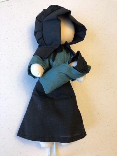 Authentic Amish No Face Girl w/ Baby  Doll - Hand Crafted, Lancaster County PA