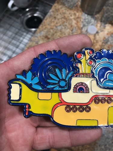 BEATLES  Pop Rock and Roll Band YELLOW SUBMARINE Metal BELT BUCKLE 4-1/2