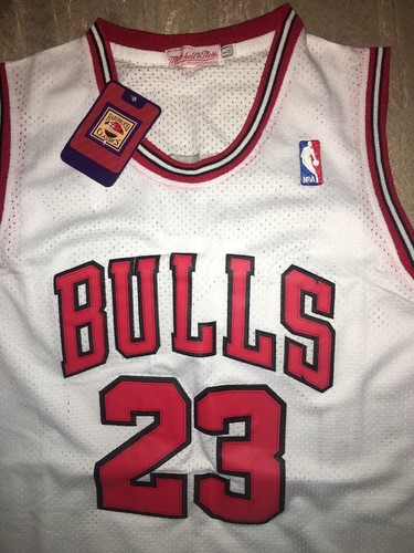 Chicago Bulls 1997 98 Michael Jordan Mitchell & Ness Jersey NBA Mens Size Large