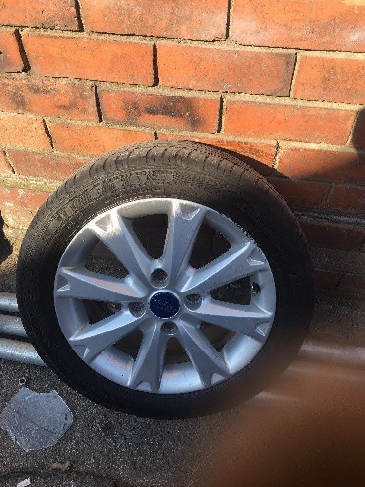 Genuine Ford Fiesta 2010 Zetec S Titanium 15” Alloy Wheel And Good Tyre