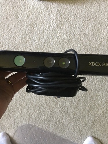 Microsoft Xbox 360 Kinect Connect Black Sensor Bar Model 1414 With Game