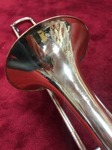 Yamaha YSL-682B Trigger Tenor Trombone Professional Outfit w F Attachment + Case