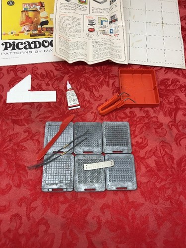 Vintage  Lot Thing-Maker Picadoos 1967 Mattel  6 Molds Plus More