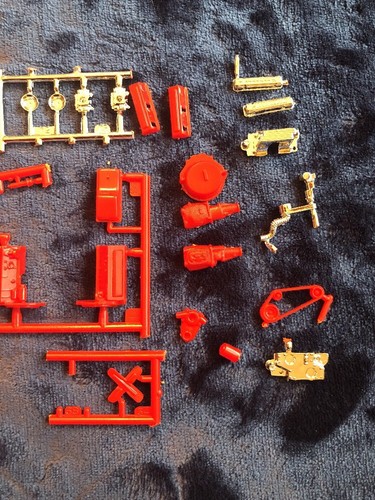 MONOGRAM '57 CHEVY HARDTOP JUNKYARD-#2225 - 1/24- 283 CU IN STOCK & CUSTOM MOTOR