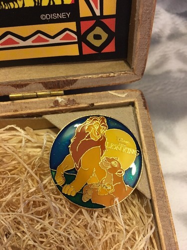 The Lion King 1994 Limited edition Watch 3462/5000 With Collector Pin