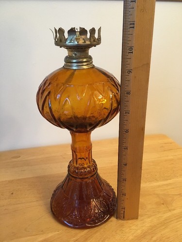 Vintage Amber Oil Farm Lamp 11