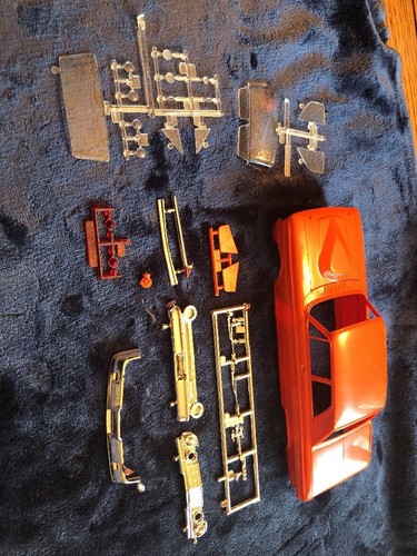 REVELL HOTROD RUSS DAVIS FORD THUNDERBOLT JUNKYARD ONLY-BODY, HOOD, GLASS,CHROME