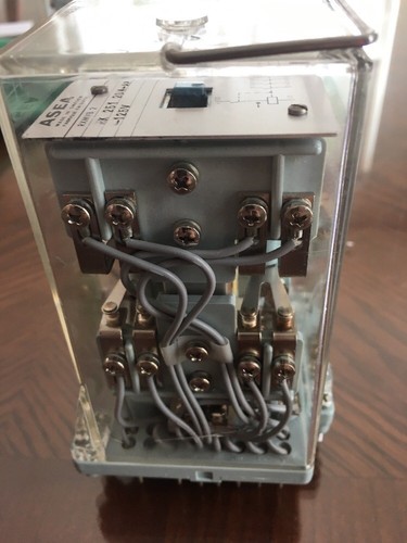 ABB ASEA Combiflex RXMVB 2 Bistable Relay 8 Contacts 125Vdc RK 251 204-AP