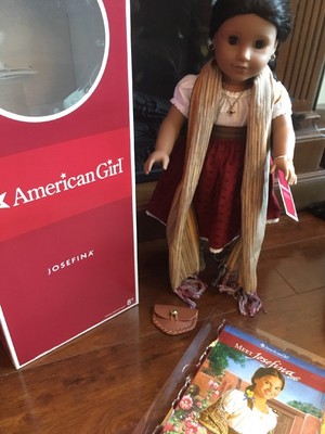 American Girl Doll JOSEFINA With Her Book And Accessories