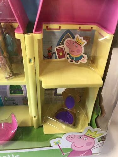 Peppa Pig Princess Castle Playset. Includes Princess Peppa And Princess Suzy