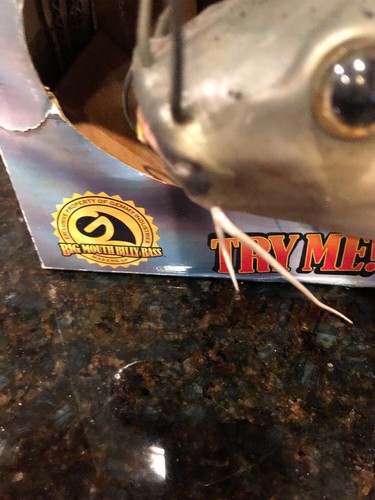 Gemmy Cool Catfish Big Mouth Billy bass makers Motion Activated 2000