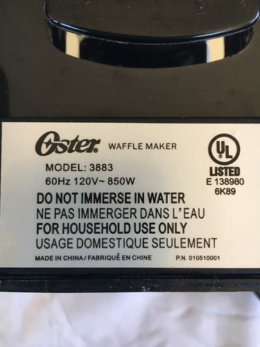 OSTER BELGIAN WAFFLE IRON MAKER MACHINE MODEL 3883 CHROME ROUND NON STICK
