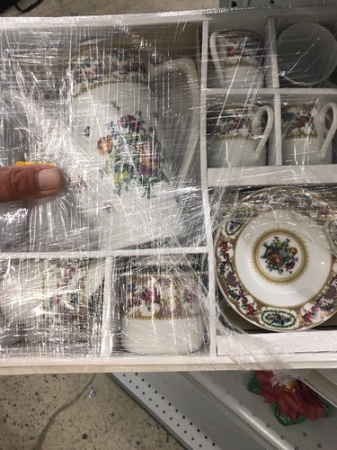 Andrea by Sadek 13 Piece 4 setting China Child's Tea Set