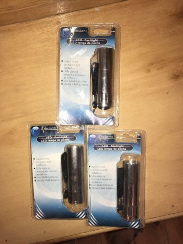 LOT OF 60 LED FLASHLIGHT - POCKET KEYCHAIN LIGHTS - GREAT FOR RETAIL SEALED NEW