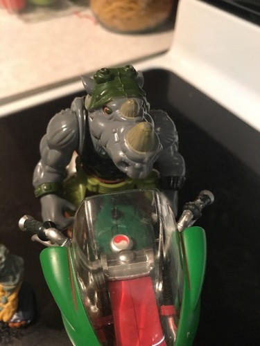 Lot Of Teen Age Mutant Ninja Turtle Action Figures And Watch