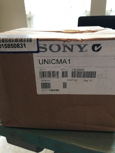 SONY Aluminum Corner Mount Adapter White Finish (requires UNI-WMB1) UNICMA1 Sign