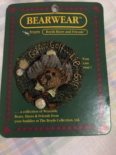 1995 BOYDS BEARS BEARWEAR PIN BROOCH, “Golf, Golf, Lie, Golf”, Original Card