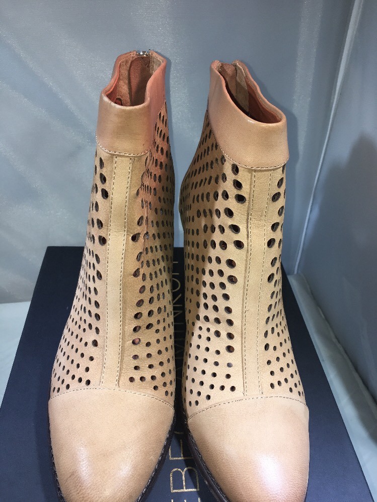 Rebecca Minkoff Bedford Women's Perforated Ankle Boots Tan M870456  Size 7.5