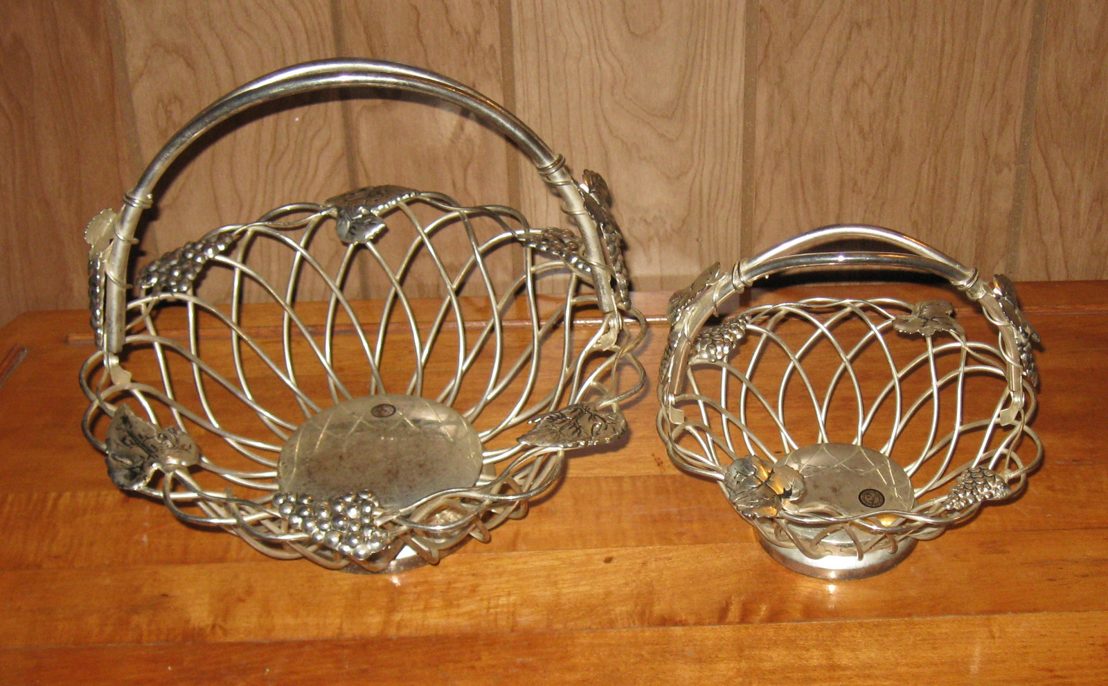 Godinger Silver Art Co-Set of 2 Silver Plated Baskets with leaves/grapes designs